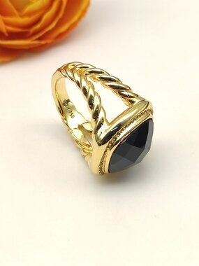 🖤🖤🖤David Yurman Gold Square Diamond and Black Diamond Ring. Size: 6-7-8-9